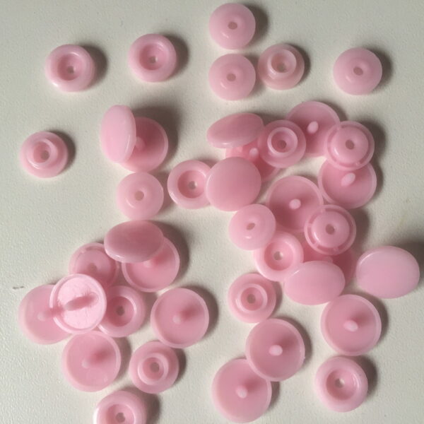 BOTÃO DE PRESSÃO RITAS ROSA CLARO 12 mm C/10 UND