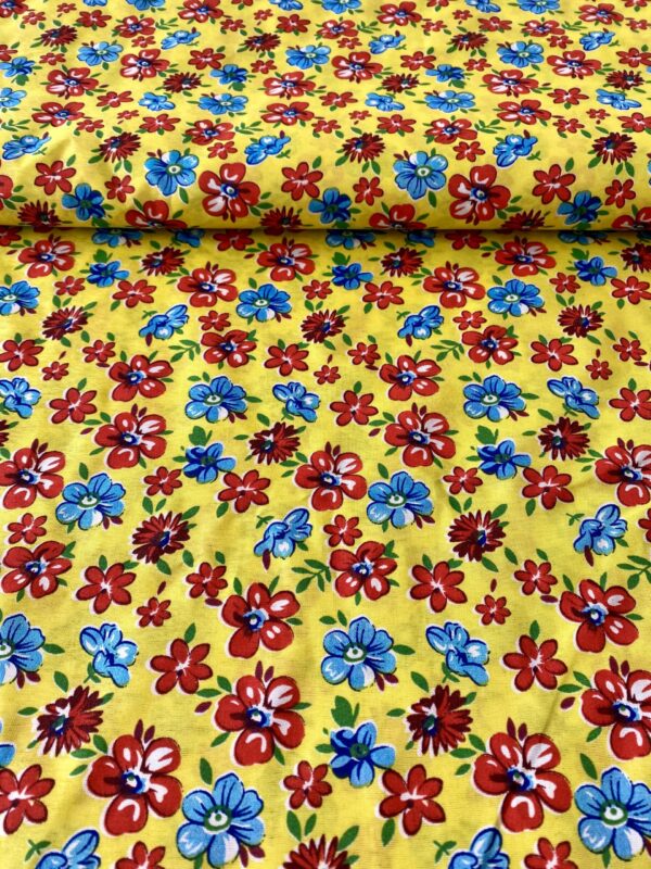 Tecido Chita Floral fundo Amarelo 100% Poliéster - Imagem 2