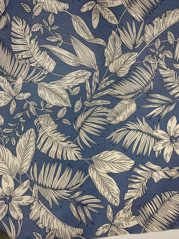 Tecido Semi Imperme&aacute;vel Belize Floral Creme fundo Azul Cor 6108 B